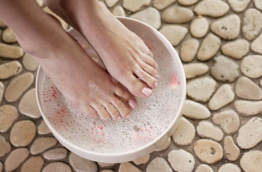 escalda-pés com água oxigenada contra fungos